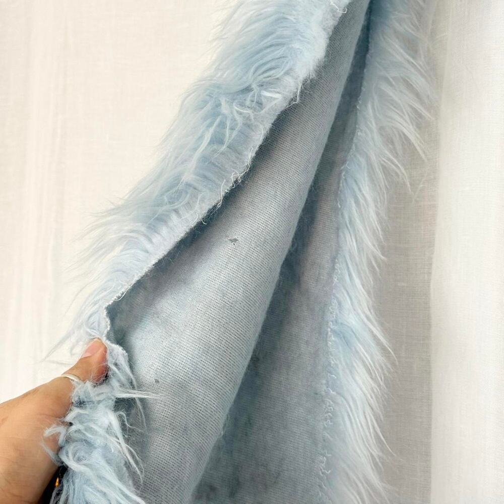 baby blue shaggy faux fur scarf ❄️✿ - Picture 6 of 6